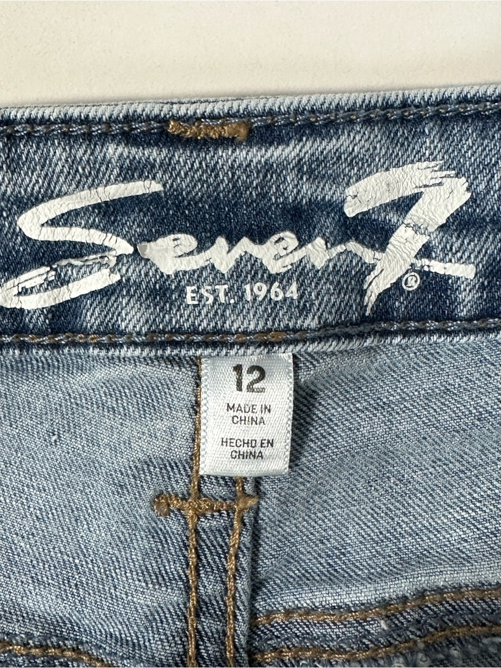 Seven7 Faded Light Blue Denim Frayed Hem Shorts - Picture 4 of 8